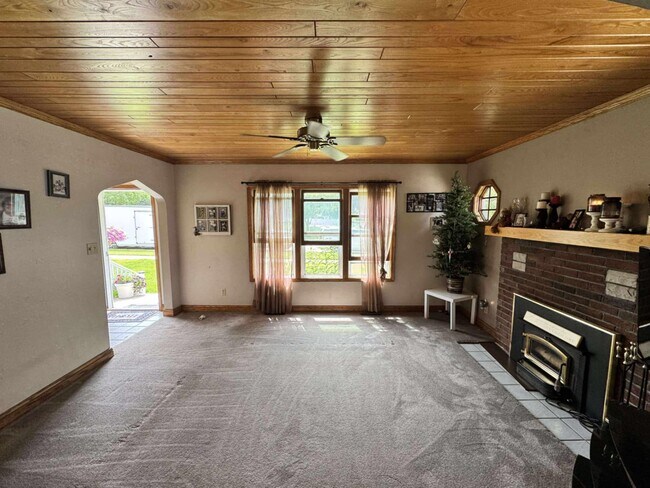 Sala de estar - 607 W Picnic St