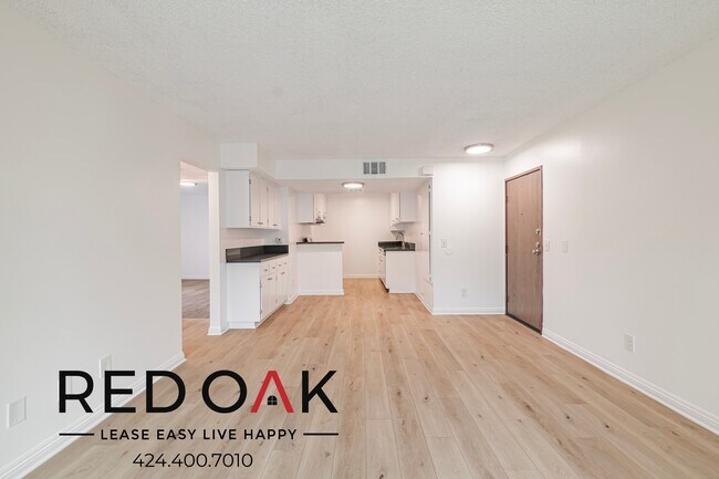 Foto del edificio - 6072 Franklin Ave