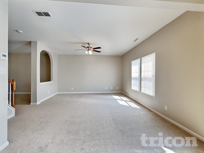 Foto del edificio - 3349 Table Rock Dr