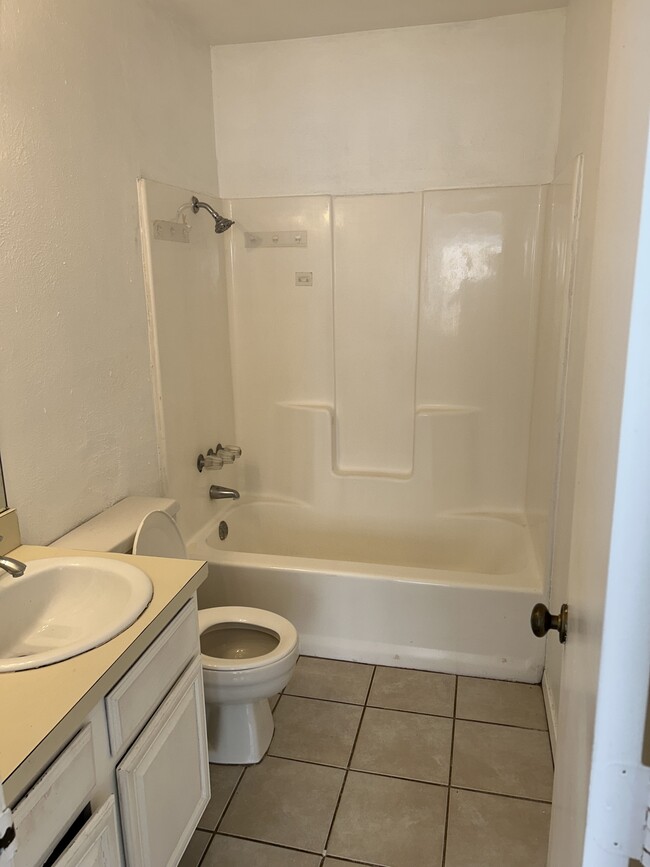 Building Photo - 4560 Chaha Rd