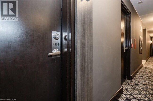 Building Photo - 144 Park St