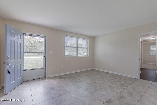 Building Photo - 848 Glynlea Rd