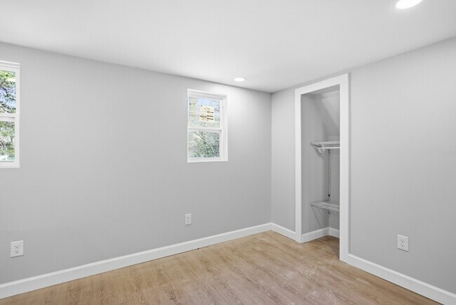 Foto del edificio - 4917 Moreland Heights Ln