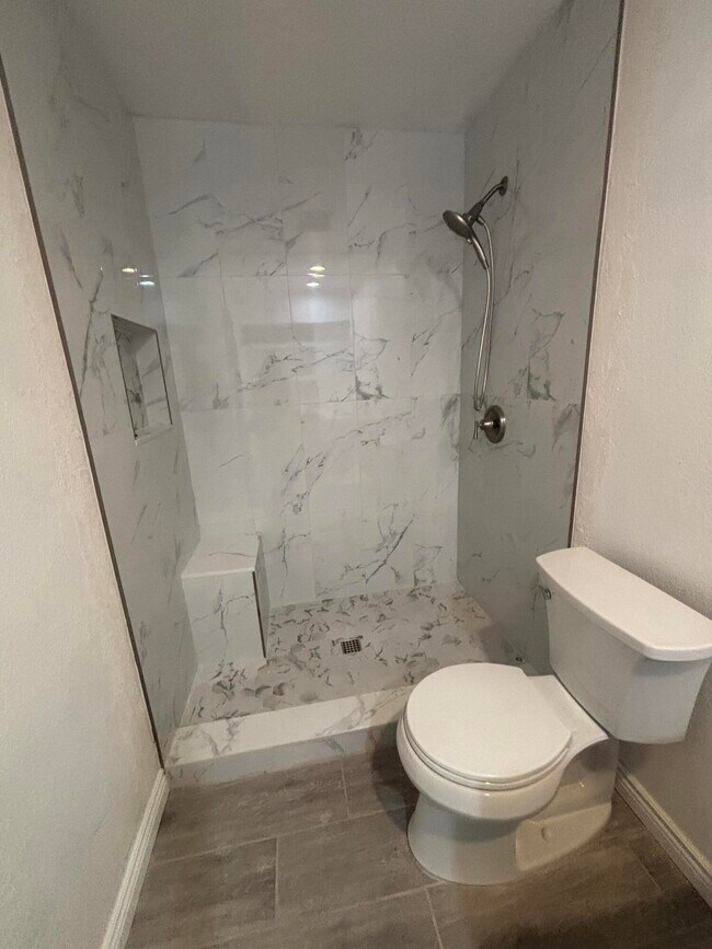 Foto del edificio - 74800 Sheryl Ave