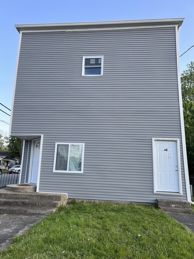Building Photo - 500 Beecher St