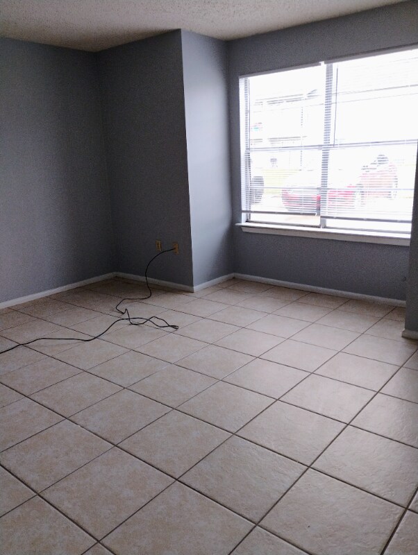 Foto del edificio - 5245 Kimberlin Dr