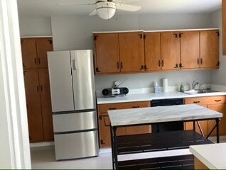 Cocina - 290 Bruce Park Ave