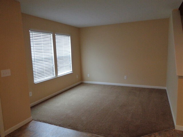 Building Photo - 1570 Lavender Lane