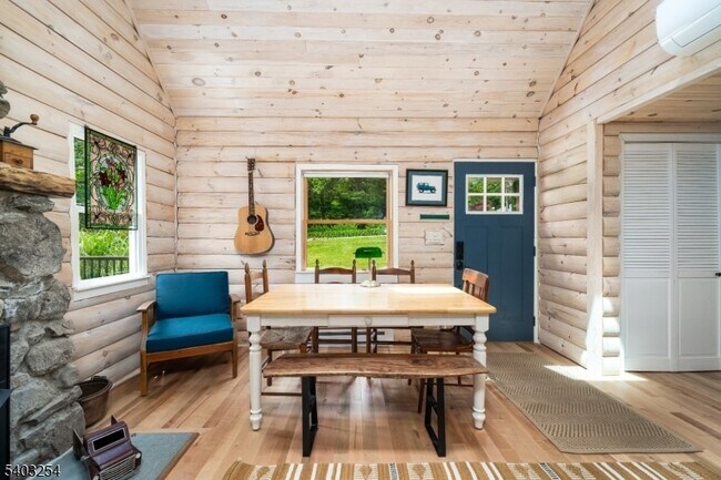 Foto del edificio - 30 Onteora Rd