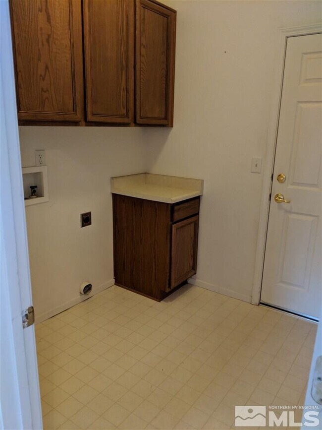 Building Photo - 3202 Bentgrass Dr