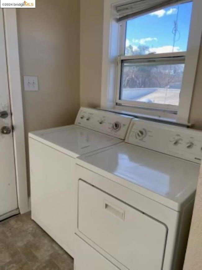 Building Photo - 229 W 11th St