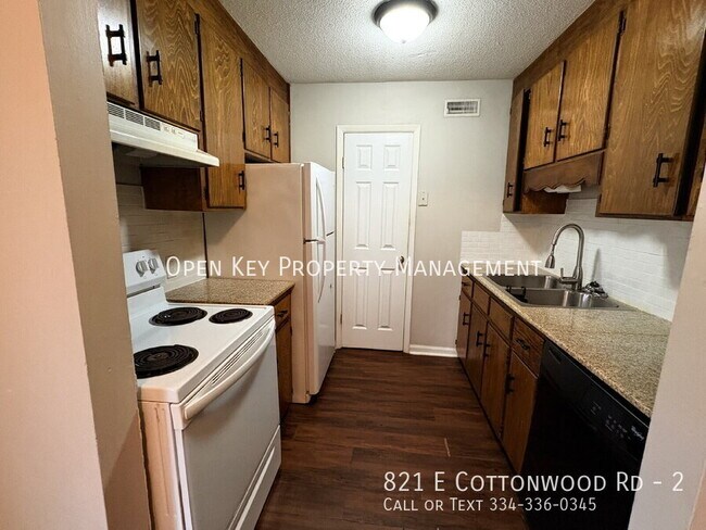 Foto del edificio - 821 E Cottonwood Rd