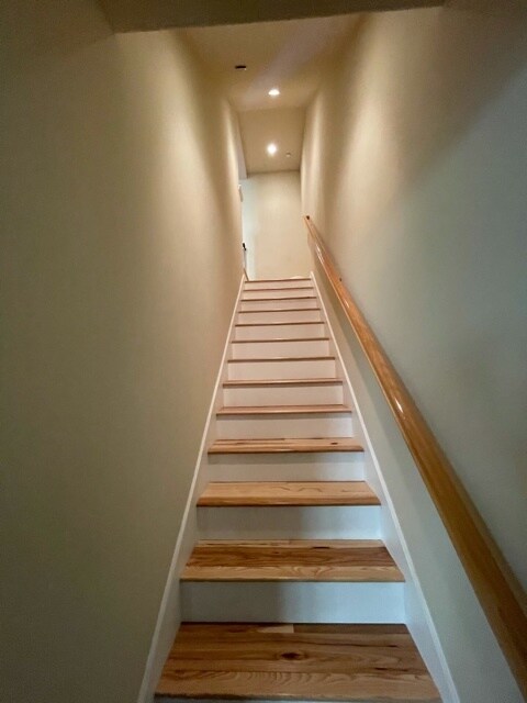 Building Photo - 221 E Crystal Cove Ter