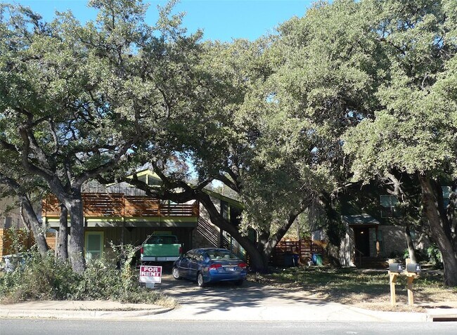 Foto del edificio - 3300 Clawson Rd