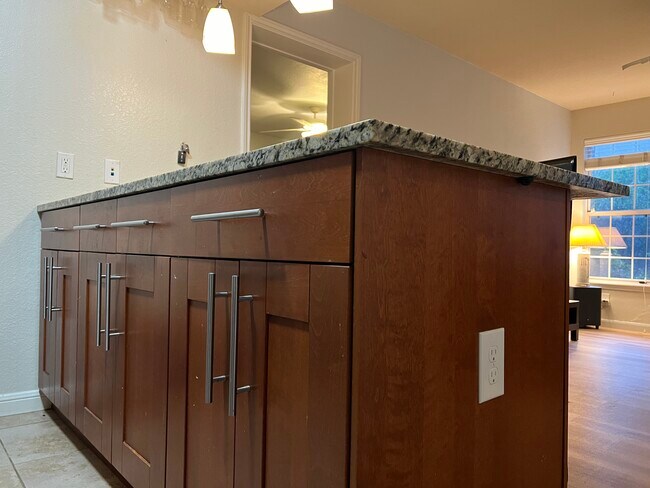 Foto del edificio - 7685 Northcross Dr