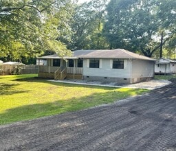 Building Photo - 119 Lambert Dr