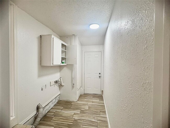 Building Photo - 1228 SW 50th St