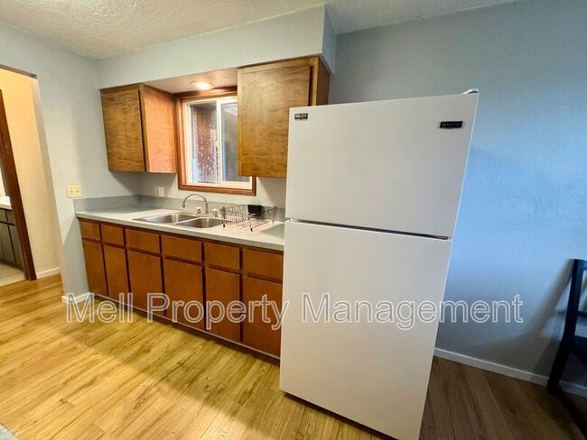 Building Photo - 10 Campfire Ct