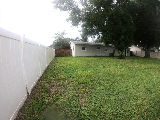 Building Photo - 11315 110th Terrace