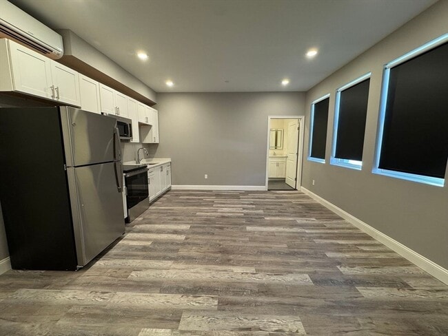 Foto del edificio - 1473 N Shore Rd