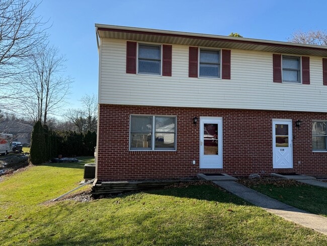 Building Photo - 110-112 Fridy St.