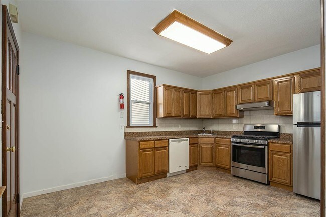 Building Photo - 426 50th St
