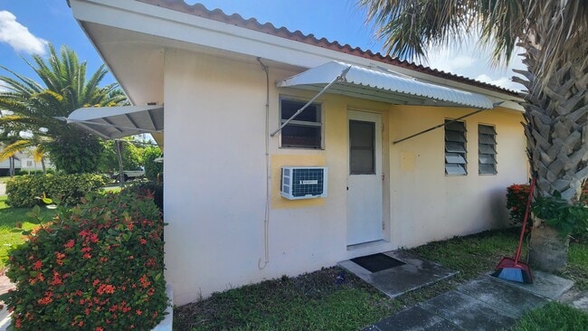Foto del edificio - 2707 NE 32nd St