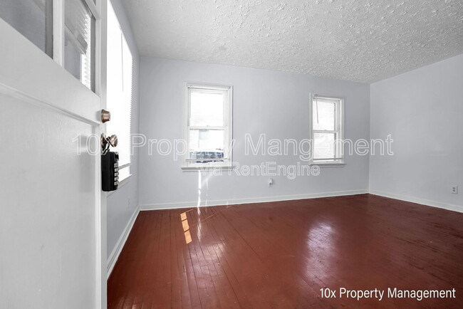 Foto del edificio - 2204 Sagamore Rd