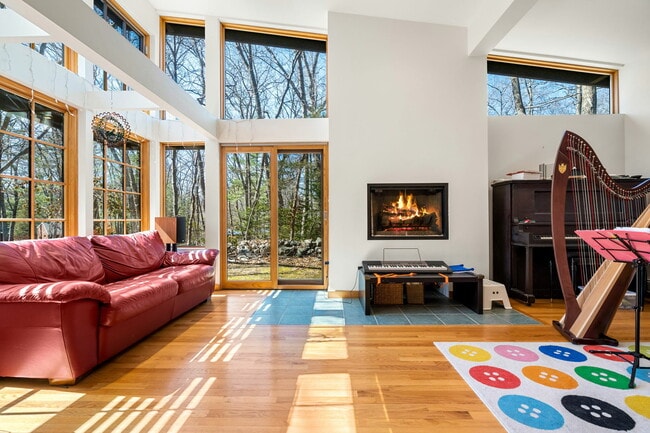 Photo - 15 Trotting Horse Dr House