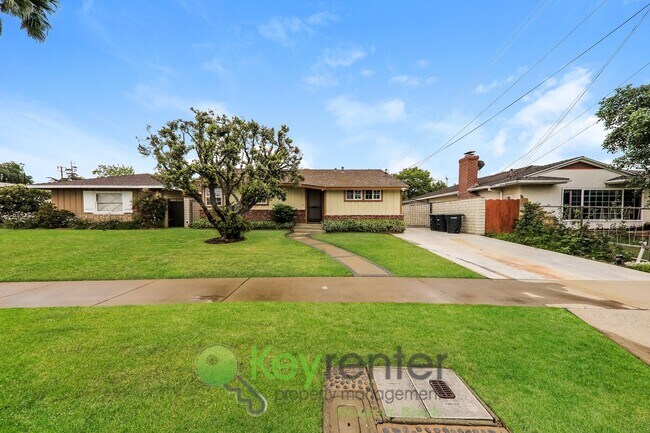 Foto del edificio - 3 Bedroom 2 bathroom in the heart of Orange