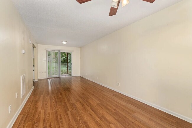 Photo - Room in Duplex on Spring St Townhome