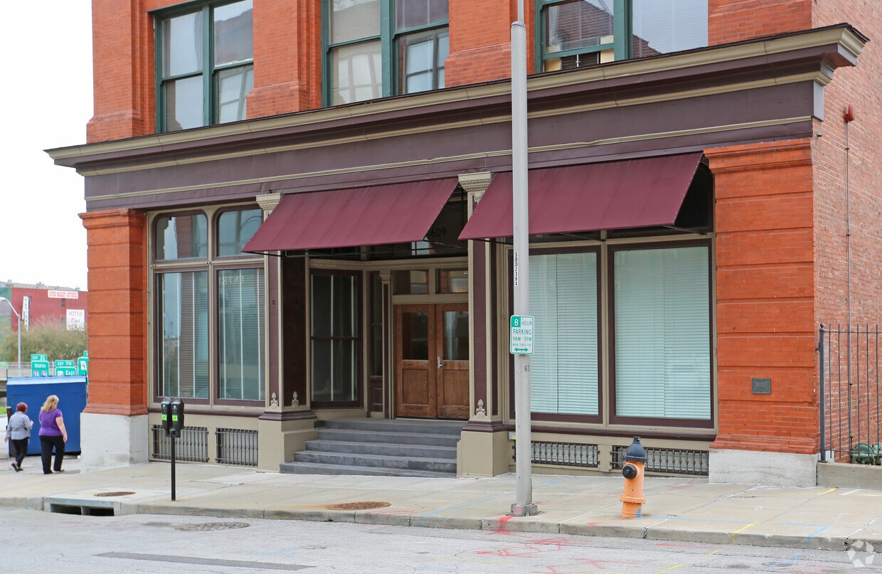 Building Photo - Barton Brothers Shoe Company Building