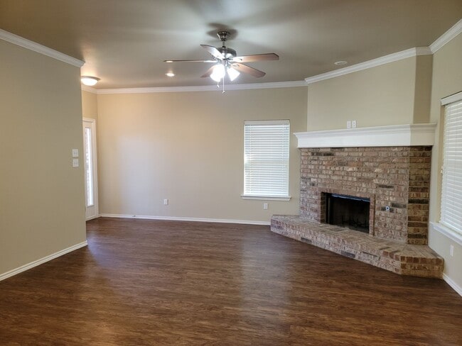 Building Photo - 3/2/2 in Foxridge ~ Cooper Schools