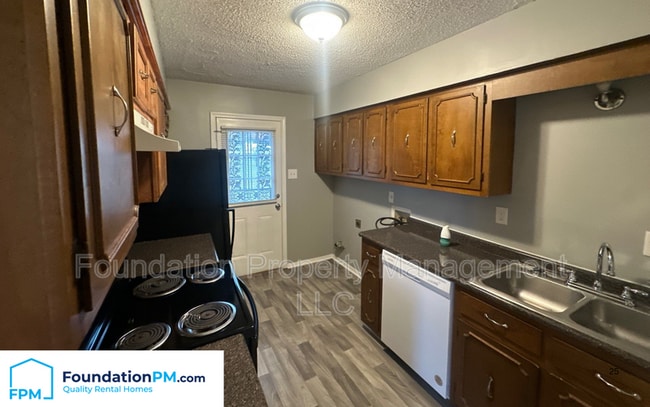 Photo - 4360 Howardcrest Dr House