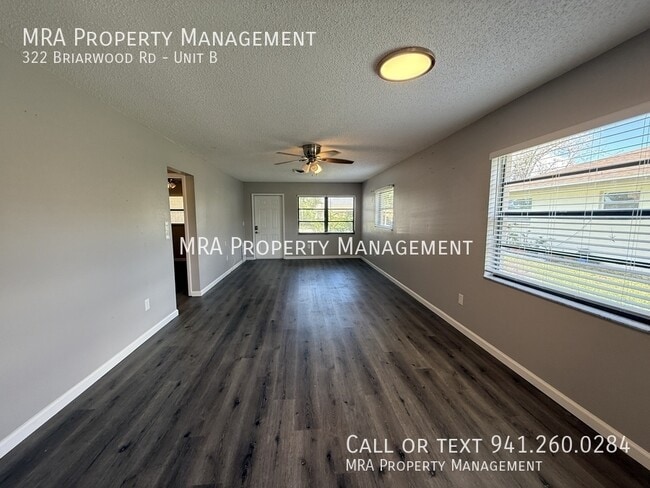 Foto del edificio - 322 Briarwood Rd