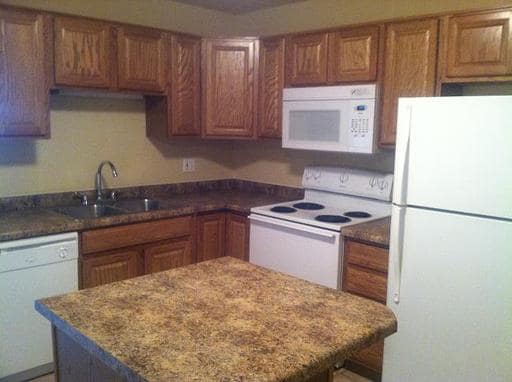 Building Photo - 1736 E Woodside Dr