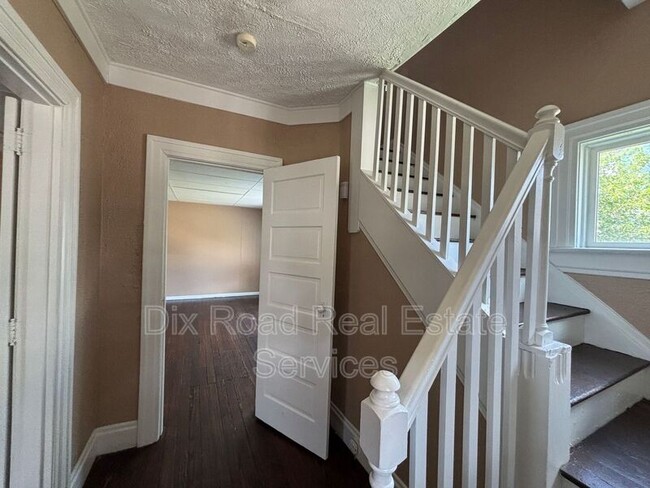 Building Photo - 112 Heaton Ave