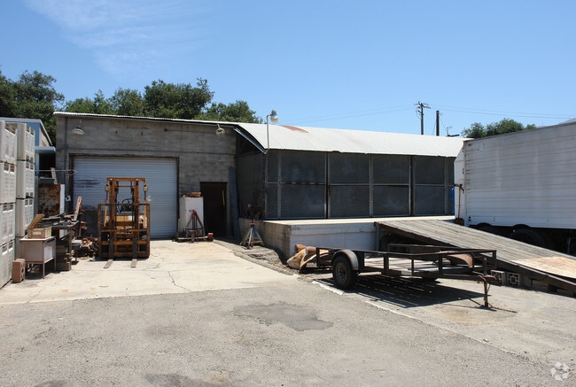 Foto del edificio - 1069 E Harvard Blvd