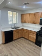 Building Photo - 6940 Canary Ivy Way