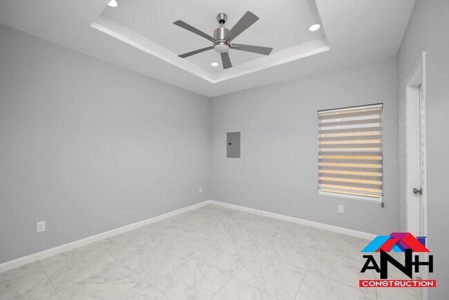 Foto del edificio - 1025 N Blair Ave