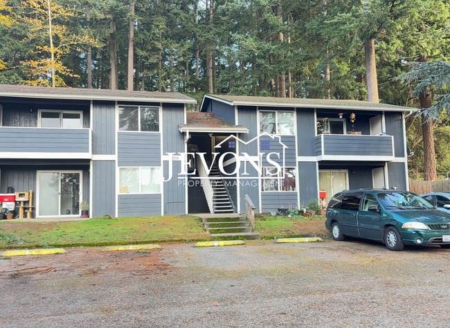 Building Photo - 2076 E 56th St