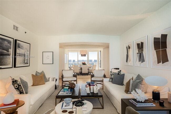 Building Photo - 19333 Collins Ave