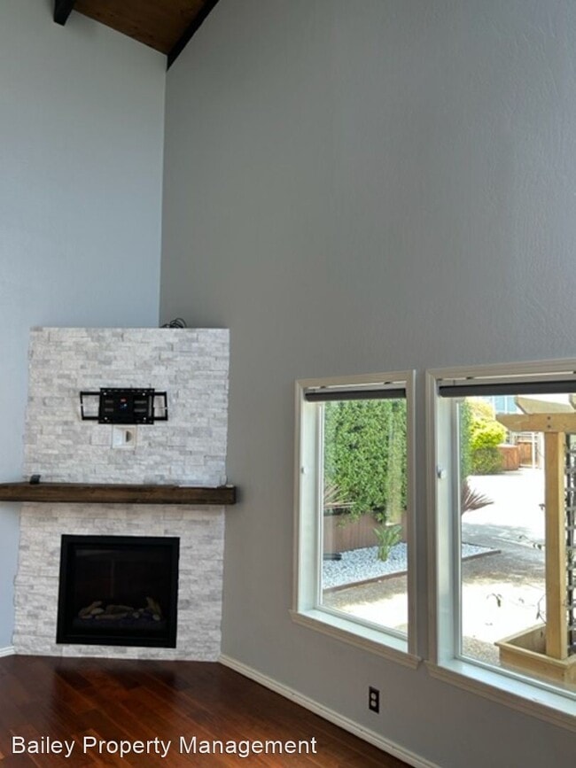 3 br, 2.5 bath House 227 Center St. House Rental in Aptos, CA