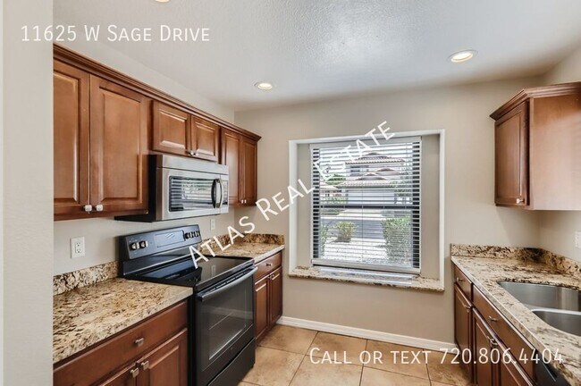 Building Photo - 6 WEEKS FREE RENT IF MOVED IN BY 2/15! 3 B...