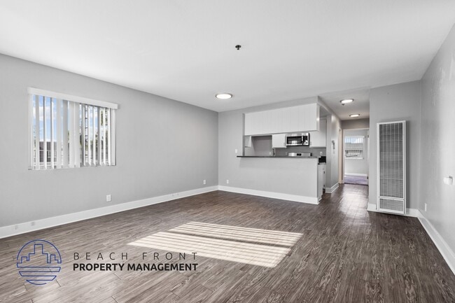 Building Photo - 4433 W 120th St.