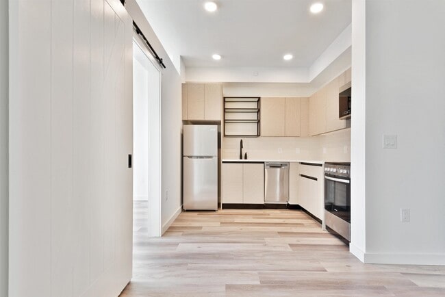 Foto del edificio - 55 Jordan Ave