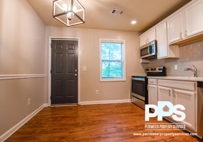 Foto del edificio - 2145 Bolton Rd NW