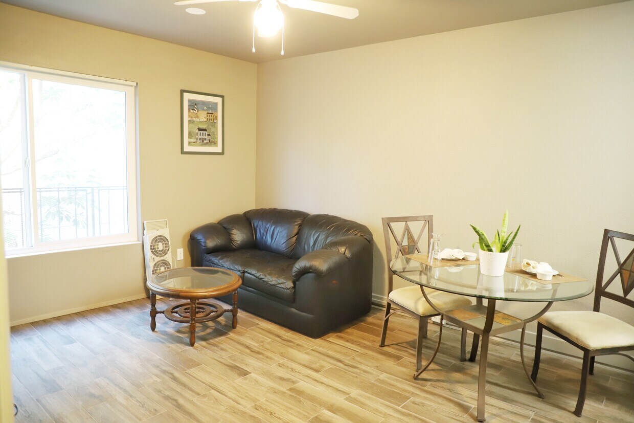 Foto principal - 3796 Alabama St