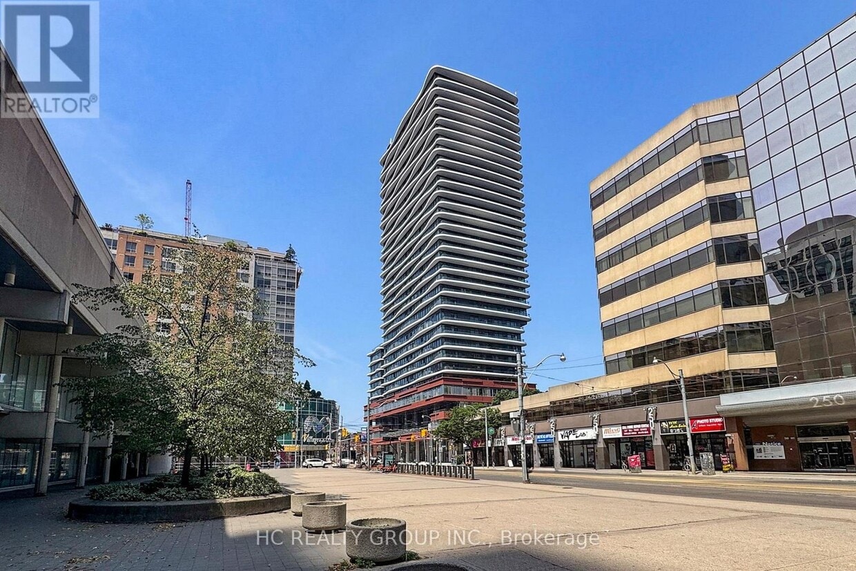 Primary Photo - 280 Dundas St W