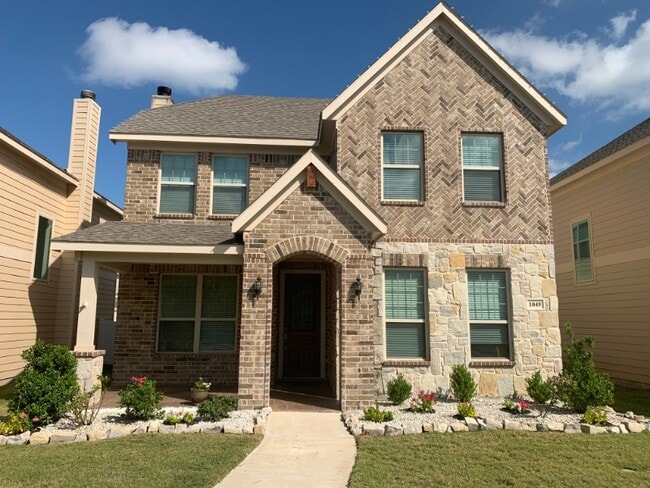 Building Photo - 1049 Marietta Ln